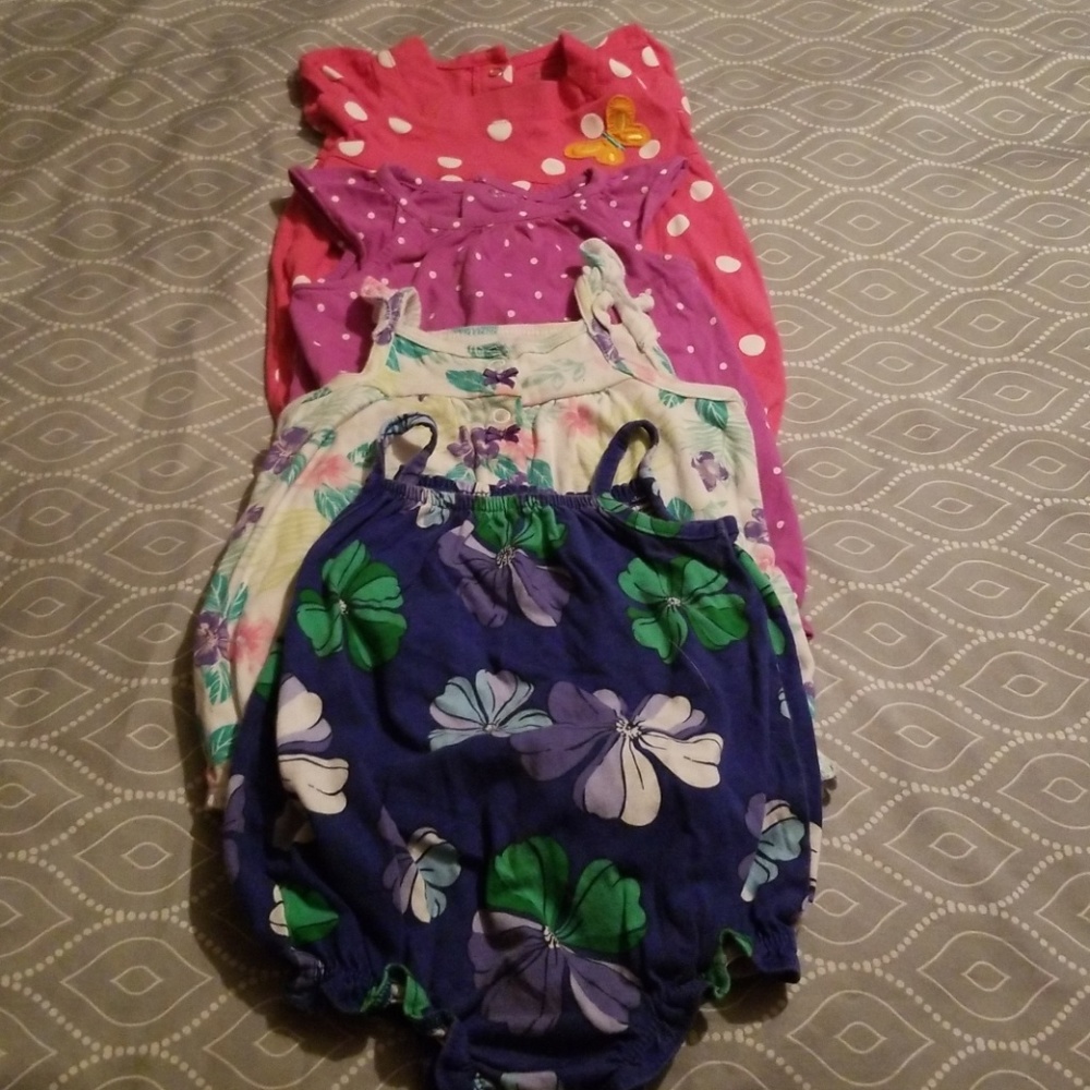4 Onesis Diffrent patterns Carter's